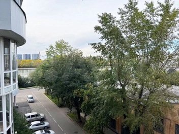 А вот такой вид на Ангару открывается с лоджии | Источник: сайт бесплатных объявлений