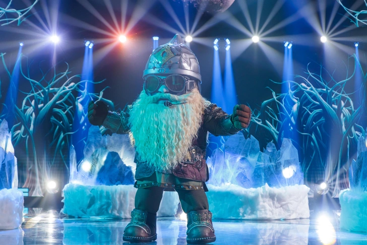 Кто снял маску в 4 выпуске 7 сезона шоу «Маска»: это не Кологривый и не Газманов | Источник: Alexander Ivanov