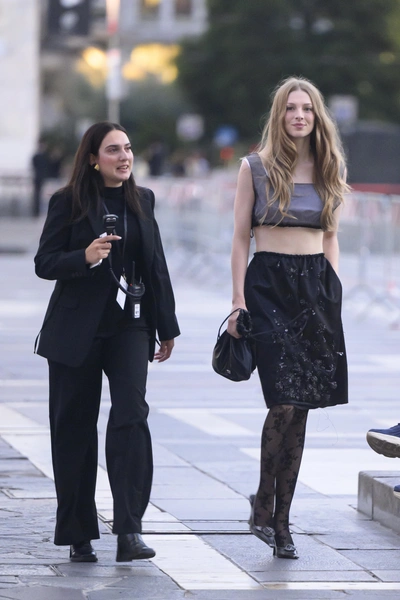 Хантер Шафер в Prada
