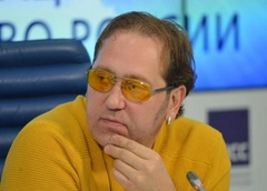Александр Демидов не ездил хоронить отца: «Я просто уплыл от этой смерти. Чтобы он остался живым для меня»
