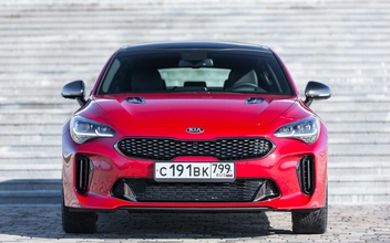 Атомный кореец: чем хорош, а чем и не очень Kia Stinger