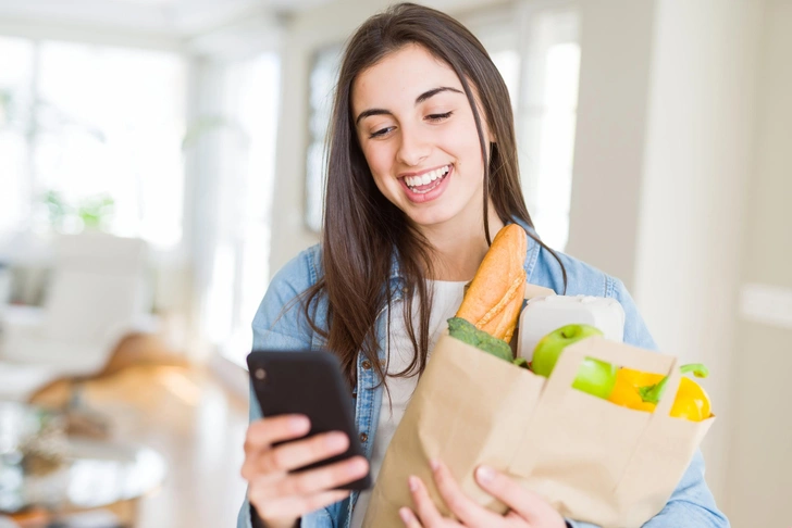 Продуктовый шопинг стал проще: Т-Банк и «Купер» объявили о запуске доставки прямо в приложении банка | woman.ru