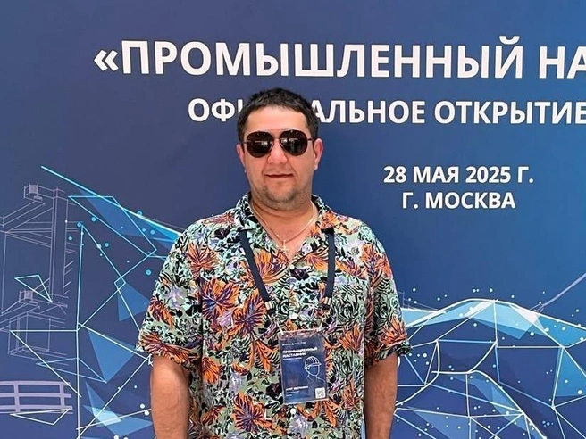 Щепихин, известный своими резонансными публикациями, оказался в центре громкого расследования | Источник: theroyalfamilyofworld / Instagram.com (экстремистская организация, деятельность запрещена на территории РФ)
