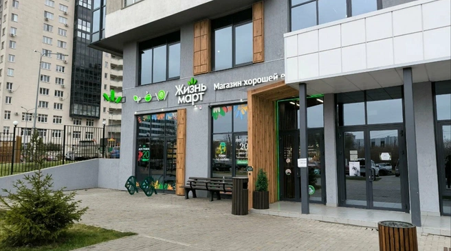 Магазин без кассиров проработал на улице Энгельса более полутора лет | Источник: Maps / Yandex.ru