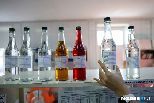 В большинстве случаев на больничной койке люди оказались из-за спиртного  | Источник: Евгений Софийчук / NGS55.RU