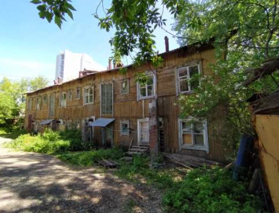 Дом построен в первой половине прошлого века | Источник: catalog.lot-online.ru