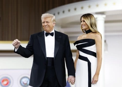 Первая леди США Мелания Трамп пригрозила судом на 1 миллиард долларов за клевету по делу Джеффри Эпштейна