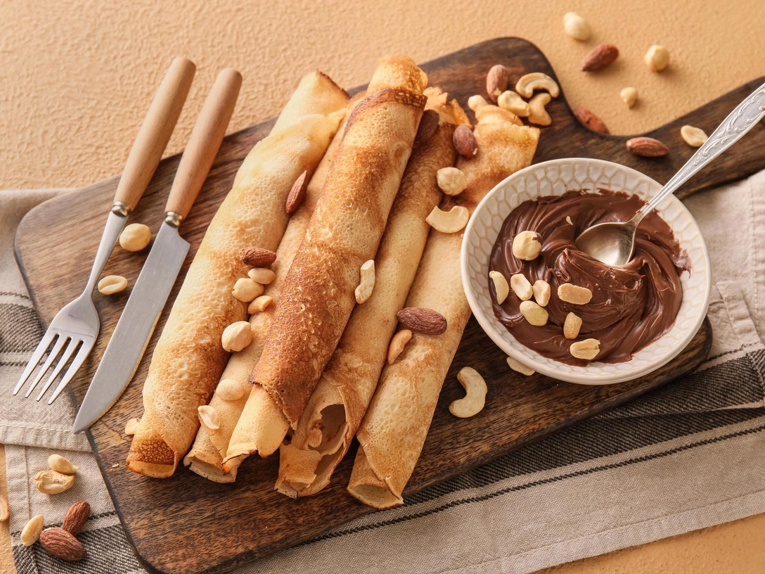 Рай для сладкоежки: как приготовить блинчики с шоколадом и орехами — легендарный рецепт | marieclaire.ru