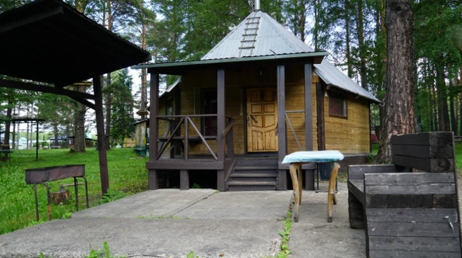 Шале с видом на озеро | Источник: парк-экстрим.рф