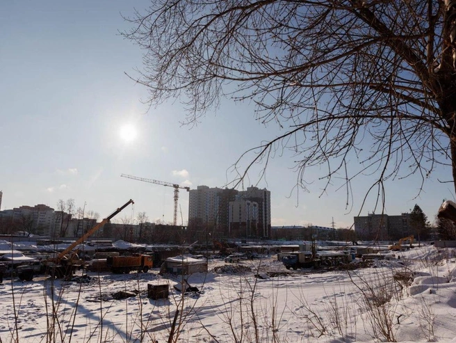 На месте снесенных гаражей планируется строительство жилого комплекса. | Источник: Павел Красоткин / 72.RU