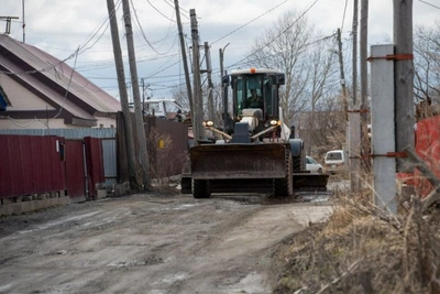 Почти 70% грунтовых дорог Южно-Сахалинска прошли первичную профилировку