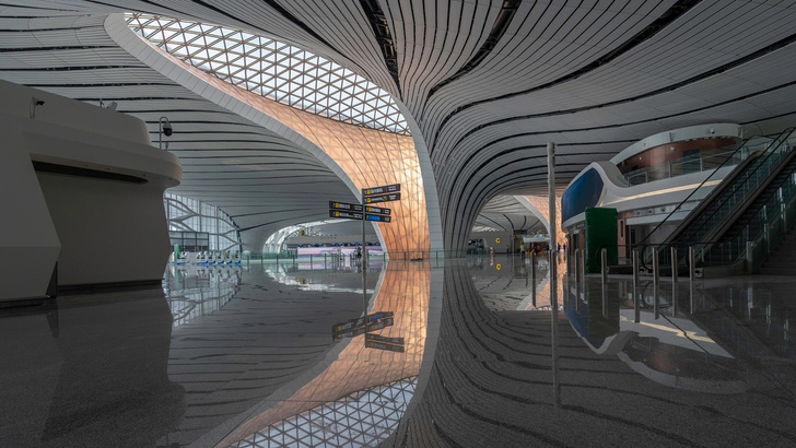 В Пекине открылся новый аэропорт по проекту Захи Хадид (фото 4)