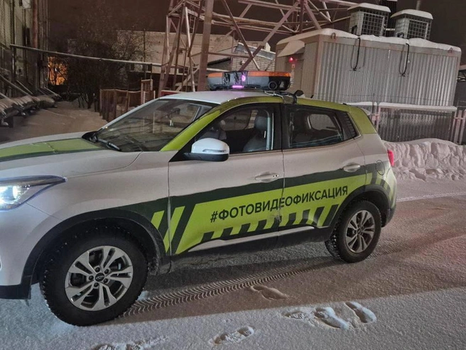 Если вы встретите на дороге подобный автомобиль, будьте внимательны: он может фиксировать, в том числе, непристёгнутый ремень безопасности. | Источник: ГИБДД по Тюменской области
