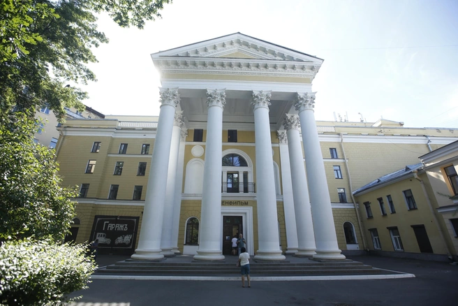 Минкульт не сможет выплатить долги «Ленфильма», заявила Любимова | Источник: Сергей Михайличенко / «FONTANKA.RU»