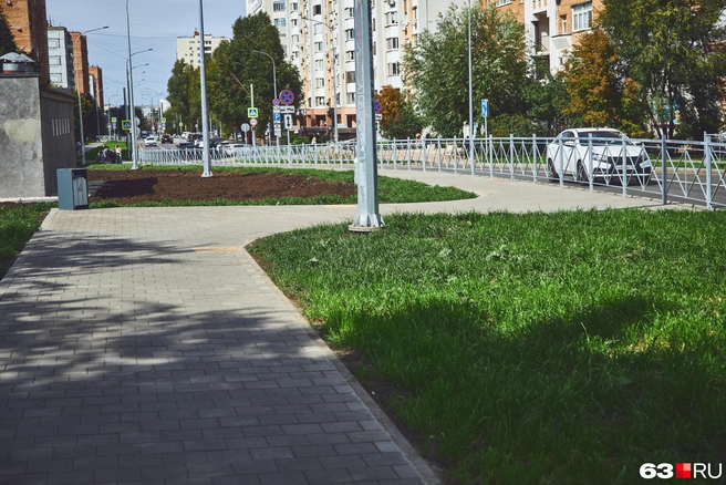 Тротуарный изгиб | Источник: Роман Данилкин / 63.RU