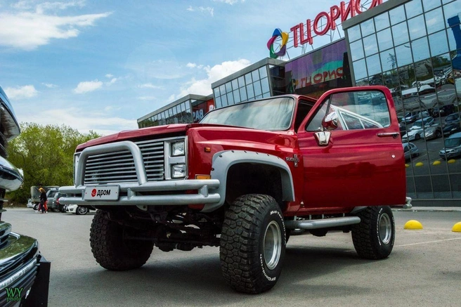 Chevrolet Blazer 1991 года продается в Новосибирске за 2,1 миллиона рублей | Источник: Drom.ru