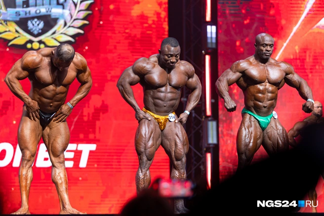 Мужчины долго позировали  | Источник: Мария Ленц / NGS24.RU