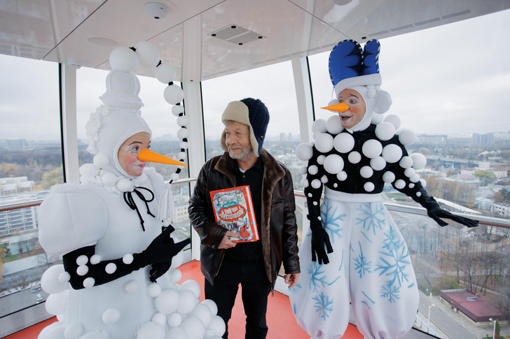 С 24 декабря по 7 января в Москве пройдет новогоднее шоу «Школа снеговиков»