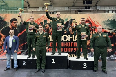 В Хабаровске возобновили чемпионат ВВО по пауэрлифтингу после пятилетнего перерыва