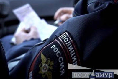 В Белогорске пьяный скутерист ударил полицейского ногой в живот