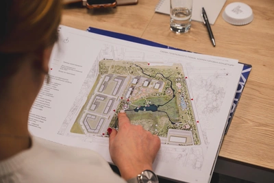 Чибис и Глоракс обсудили жилой комплекс «Кольский»