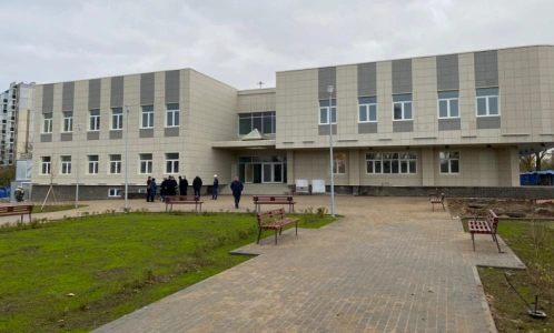 На юго-западе Петербурга к концу года обещают открыть подстанцию скорой и поликлинику для детей
