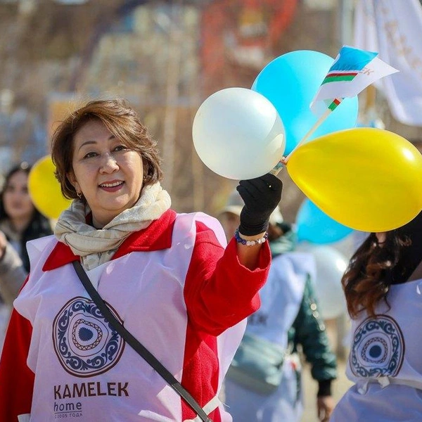 Участница первомайской демонстрации в 2022 году  | Источник: Федерация профсоюзов РС (Я)
