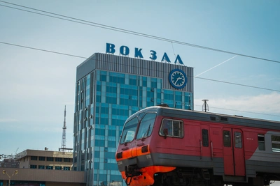 25 поездов задерживаются после повреждения моста в Ростове