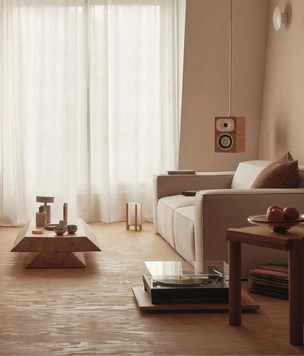 Живая и несовершенная: деревянная квартира в Лондоне