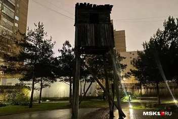 В Музее истории ГУЛАГа можно было увидеть, например, лагерную вышку охраны | Источник: Никита Путятин / MSK1.RU
