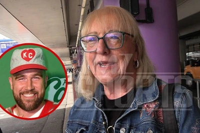 Донна Келс не давит на Трэвиса, пока решается его будущее в НФЛ