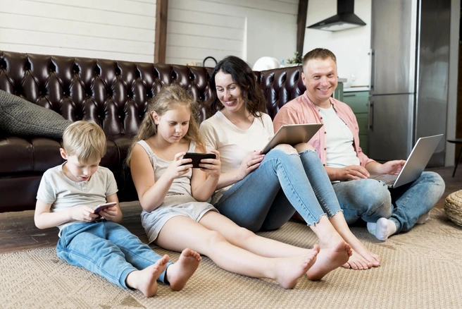 Современный роутер с поддержкой Wi-Fi 6 может распределять сигнал между множеством устройств | Источник: Freepik.com