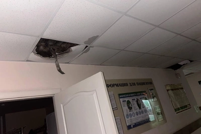 Потолок поликлиники в Новосибирске обрушился из-за затопления