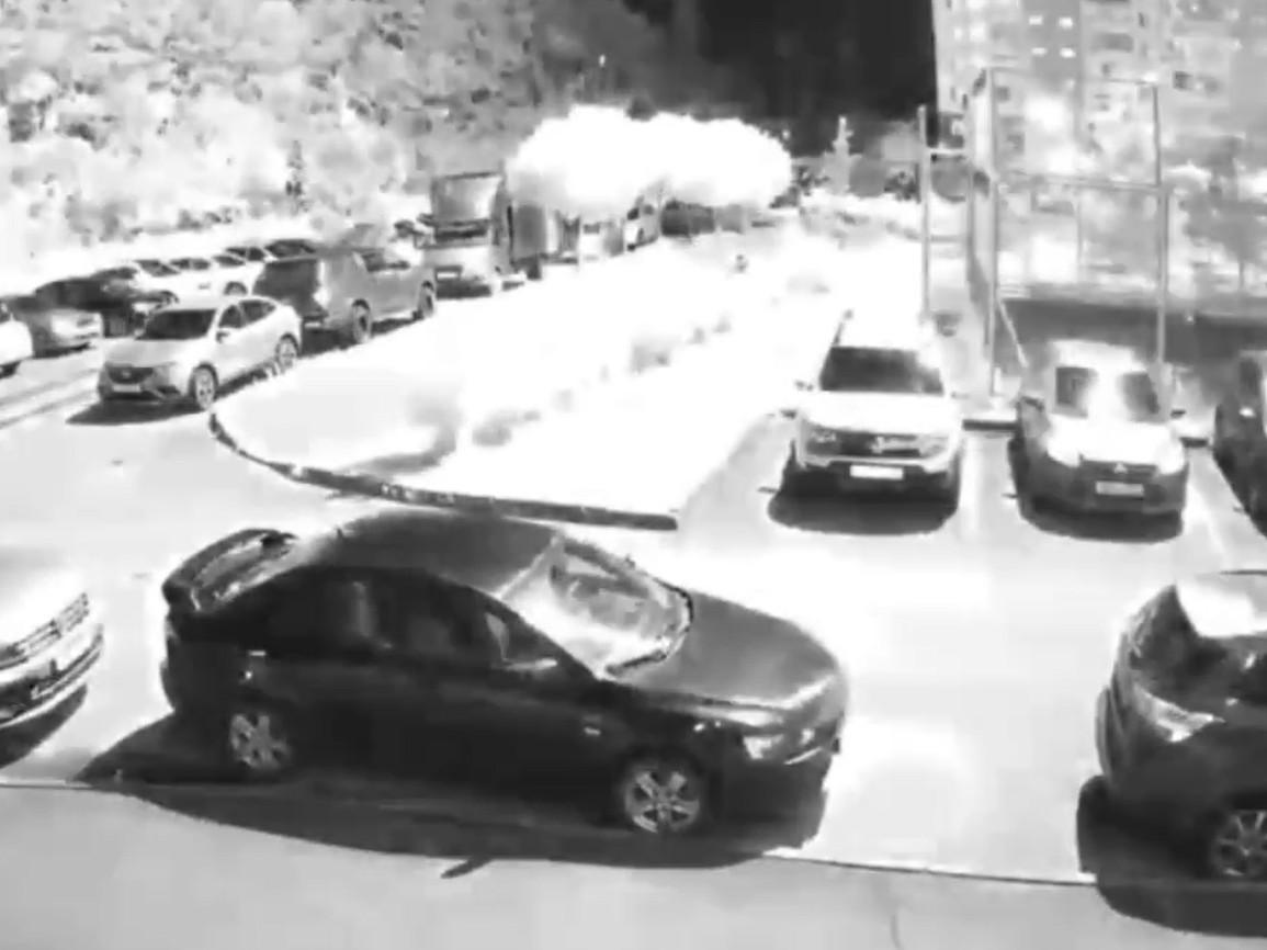 «Звук был ужасно громкий»: жителей Ленинского района переполошил ночной салют во дворе
