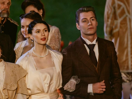 Жених Алексей Воробьев под венцом и с кольцом: первые кадры нового фильма о любви и приключениях