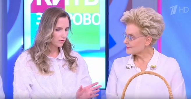Ксения рассказала, как делает свои заготовки | Источник: Первый канал