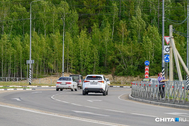 Если поедете на собственном авто, сможете посетить несколько городов по пути | Источник: Олег Федоров / CHITA.RU