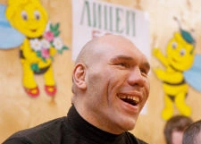 Николай Валуев учит детей говорить «нет»
