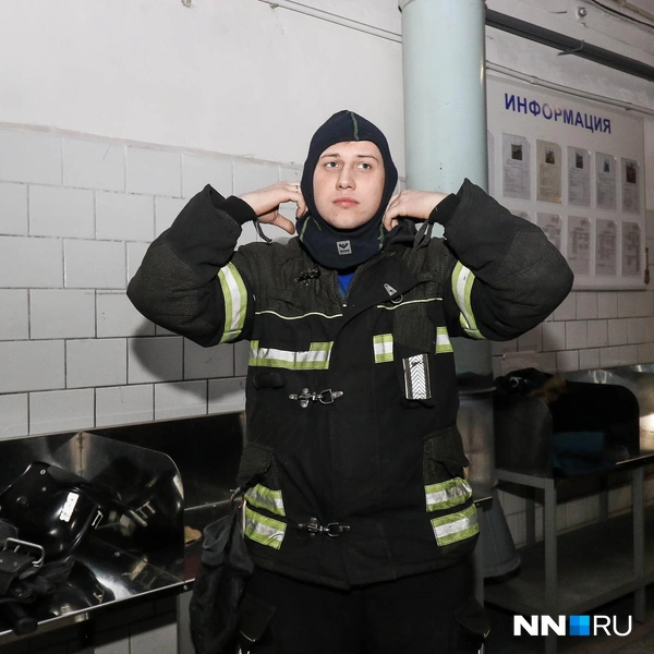 В среднем у пожарного есть чуть более 20 секунд на то, чтобы одеться на вызов | Источник: Наталья Бурухина / NN.RU