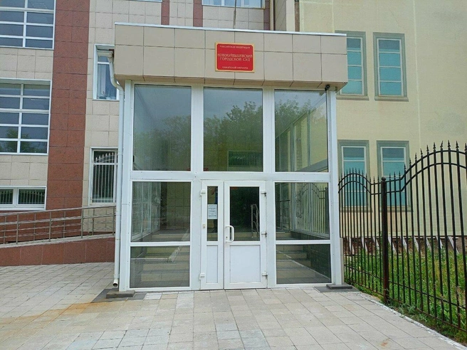 В Новокуйбышевском городском суде находится 4 иска к Павлу Ермолаеву | Источник: Yandex.ru / maps