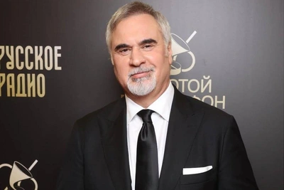 Внебрачный сын Меладзе очаровал весь интернет — фото горячего жеребца