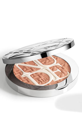 Пудра для защиты сияния Diorskin Nude Air Care & Dare в оттенке 002 Amber Tan