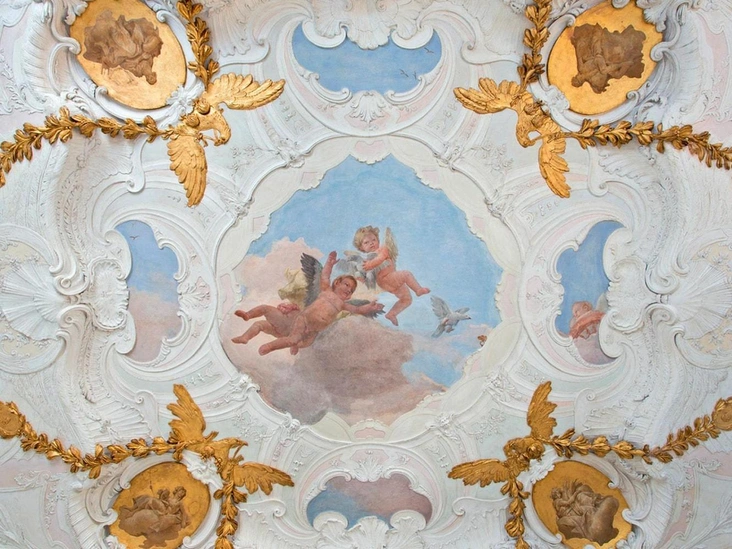 Потолок в номере Tiepolo Suite