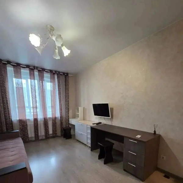 Есть рабочий стол | Источник: Николай / domclick.ru / omsk.domclick.ru/card/rent__flat__2079156190