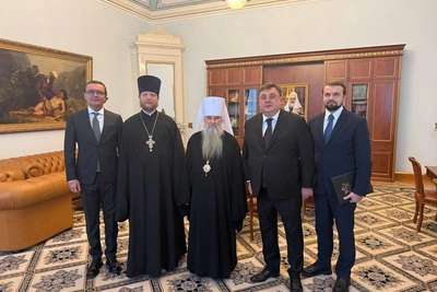 Justice Minister Presented with Icon of Petersburg Lawyer Martyrs