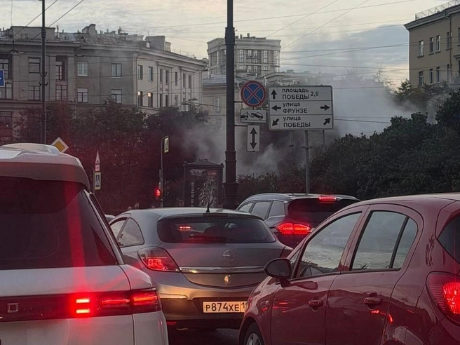 Кипяток на Московском проспекте спровоцировал пробку | Источник: читатель «Фонтанки»