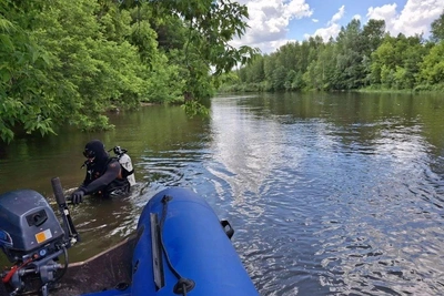 Водолазы безрезультатно ищут тело мальчика в Октябрьском