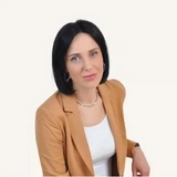<p>Юлия Хайрутдинова</p>
