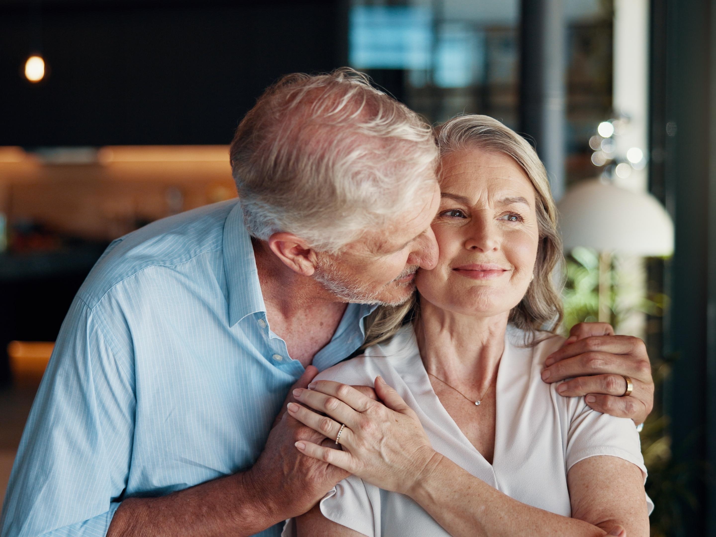 Интим 65+: что нужно знать о мужской и женской сексуальности