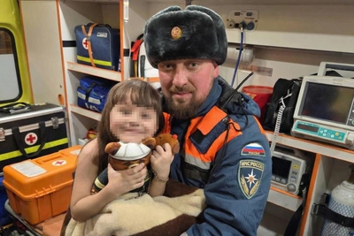 Отец и дочь спасены из горящей квартиры в Новосибирске